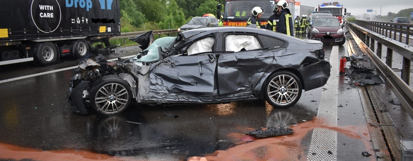 Verkehrsunfälle nach Aquaplaning auf der A14