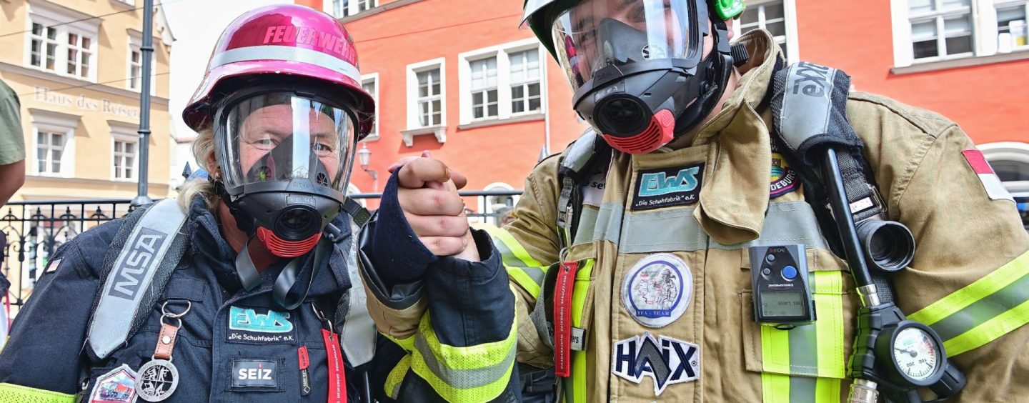 Treppenlauf der Feuerwehren: Ein Härtetest in den Hausmannstürmen von Halle