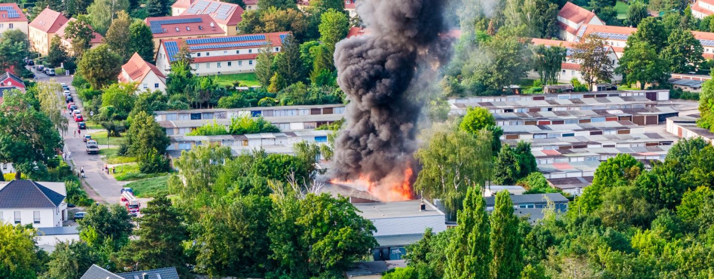 Katwarn!: Großbrand in Halle-Trotha