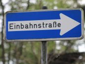 Einbahnstraßen-Regelung an der Fischer-von-Erlach-Straße