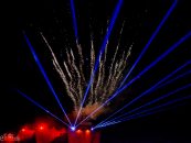 Laternenfest mit Feuerwerk, Brückenspringen und NDW Party