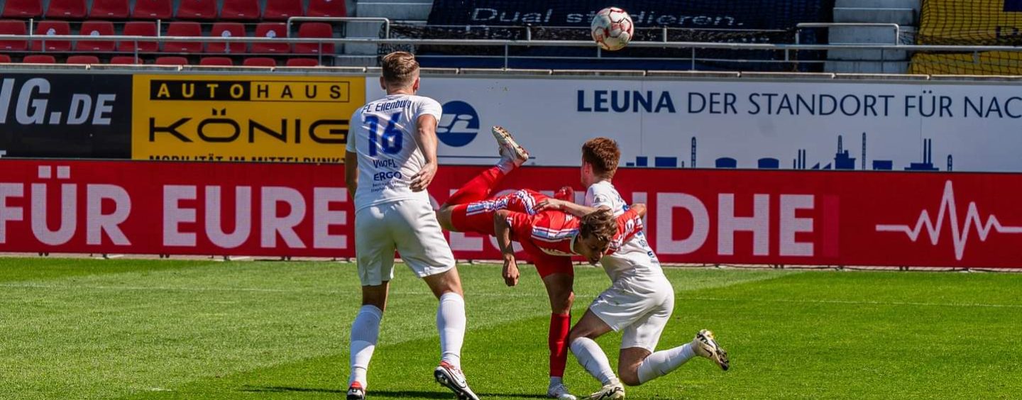 HFC-Spieler Richardson für das Tor des Monats nominiert